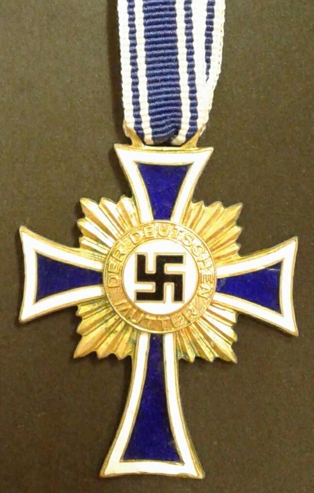 WW2 GERMAN CROSS OF HONOUR OF THE GERMAN MOTHER