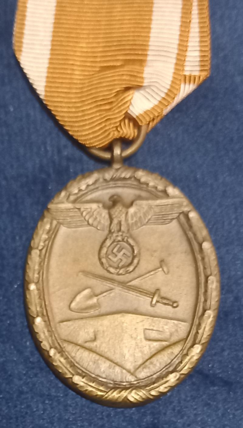 GERMAN: WEST WALL MEDAL