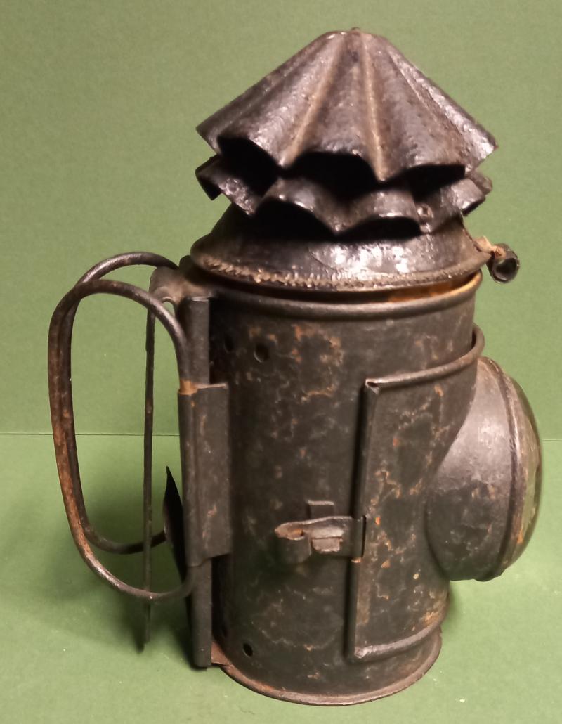 EARLY POLICE LANTERN   “Bulls Eye Lamp”.TYPE