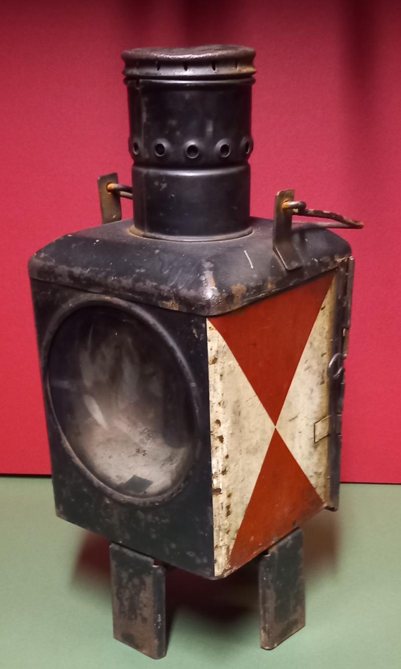 WW2 TYPE GERMAN RIALWAY LAMP