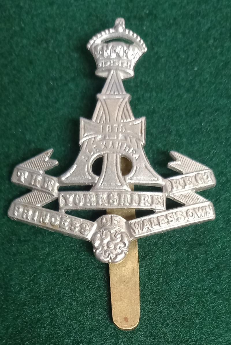 THE YORKSHIRE REGIMENT GREEN HOWARDS