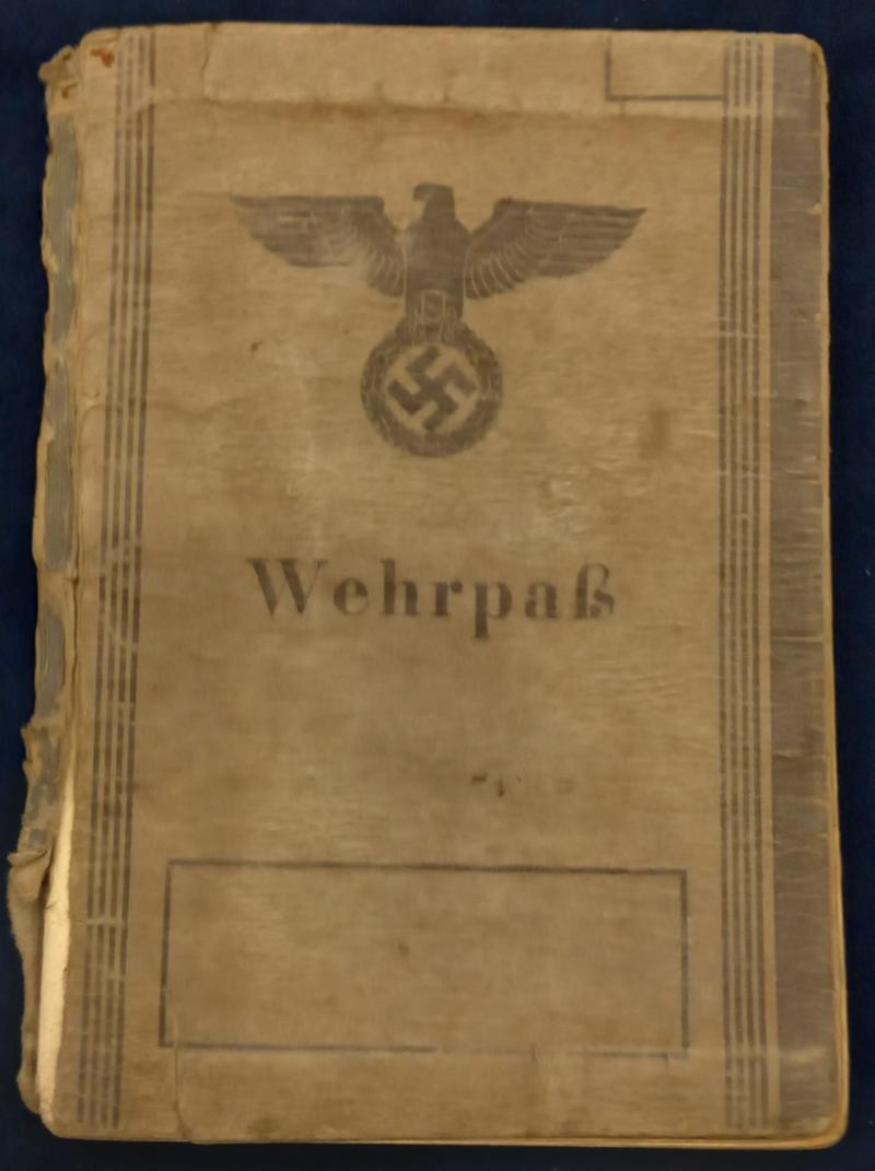WW2 GERMAN ARMY WEHRPASS
