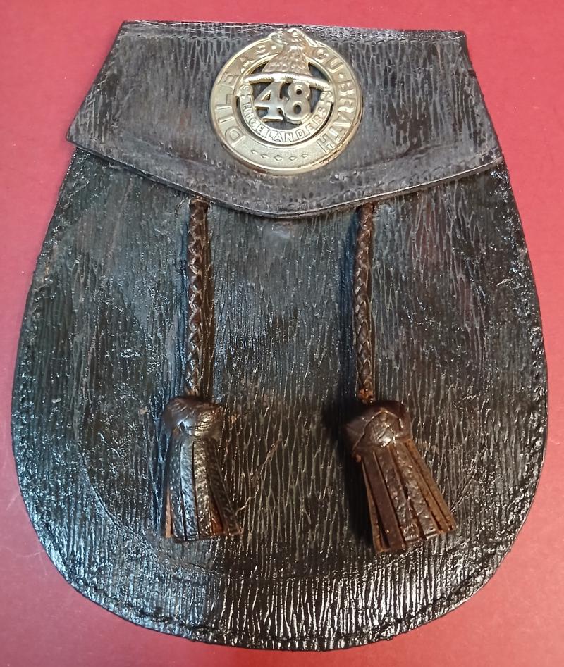 CANADIAN SCOTTISH REGIMENT SPORRAN . .