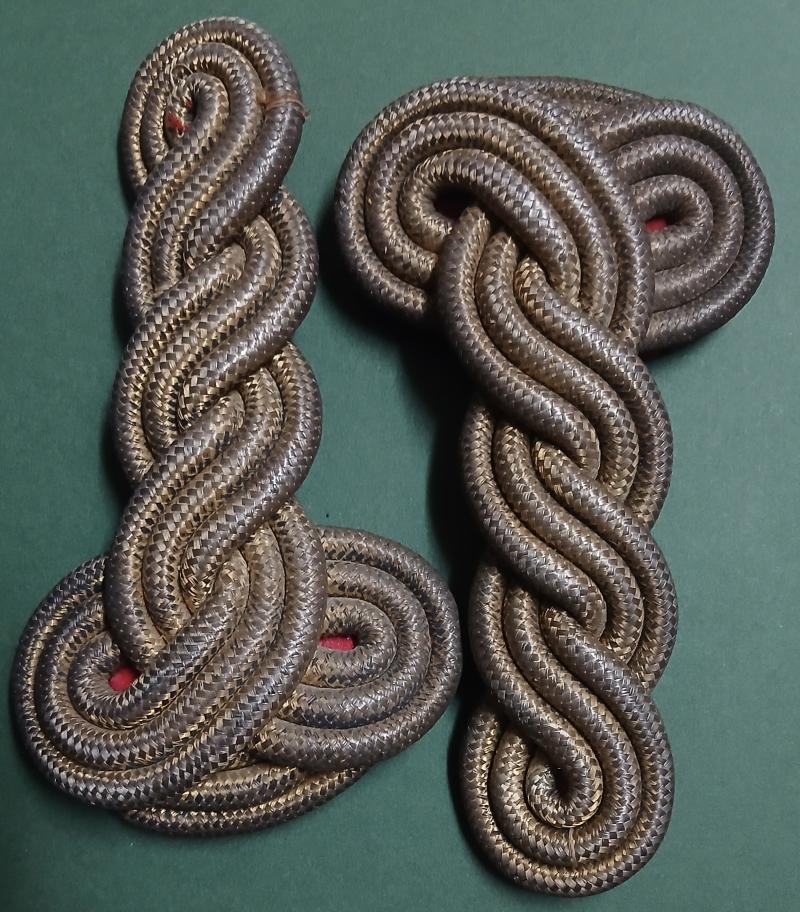 VICTORIAN OFFICERS EPAULETTES