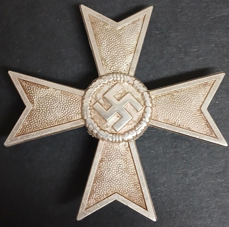 WW2 GERMAN 1ST CLASS WAR MERIT CROSS